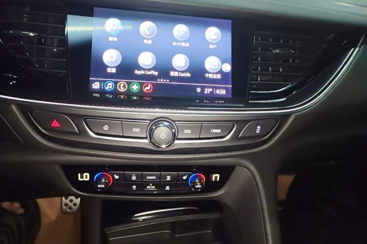 Used Buick Regal 2020 GS 28T Elite Model Audio And AC Panel