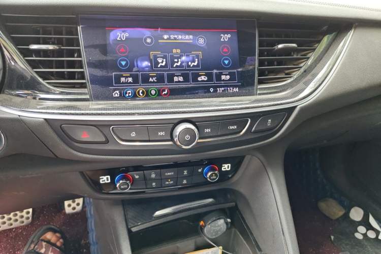 Used Buick Regal 2020 GS 28T Elite Model Audio And AC Panel