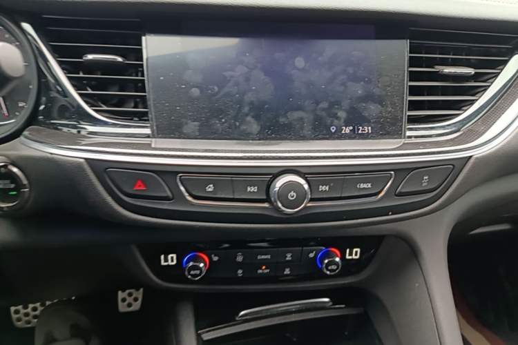 Used Buick Regal 2020 GS 28T Elite Model Audio And AC Panel