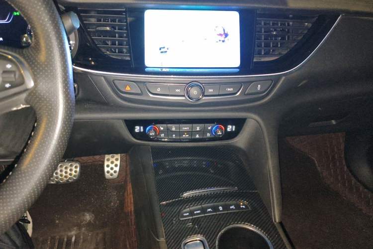 Used Buick Regal 2020 GS 28T Prestige Model Audio And AC Panel