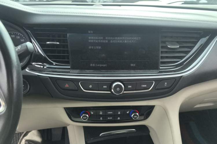 Used Buick Regal 2020 552T Elite Edition Audio And AC Panel