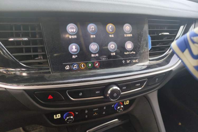 Used Buick Regal 2020 GS 28T Elite Model Audio And AC Panel