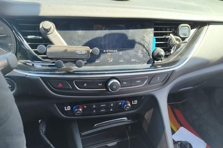 Used Buick Regal 2020 GS 28T Elite Model Audio And AC Panel