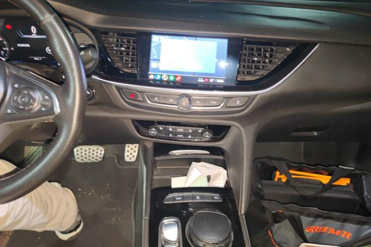 Used Buick Regal 2020 GS 28T Elite Model Audio And AC Panel