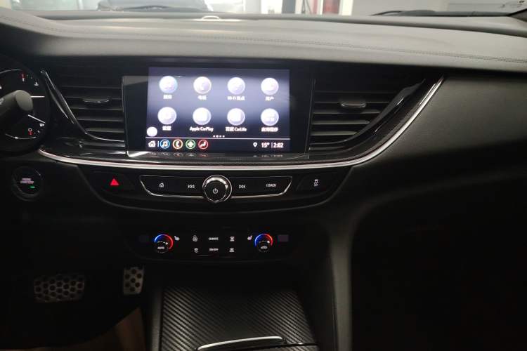 Used Buick Regal 2020 GS 28T Elite Model Audio And AC Panel