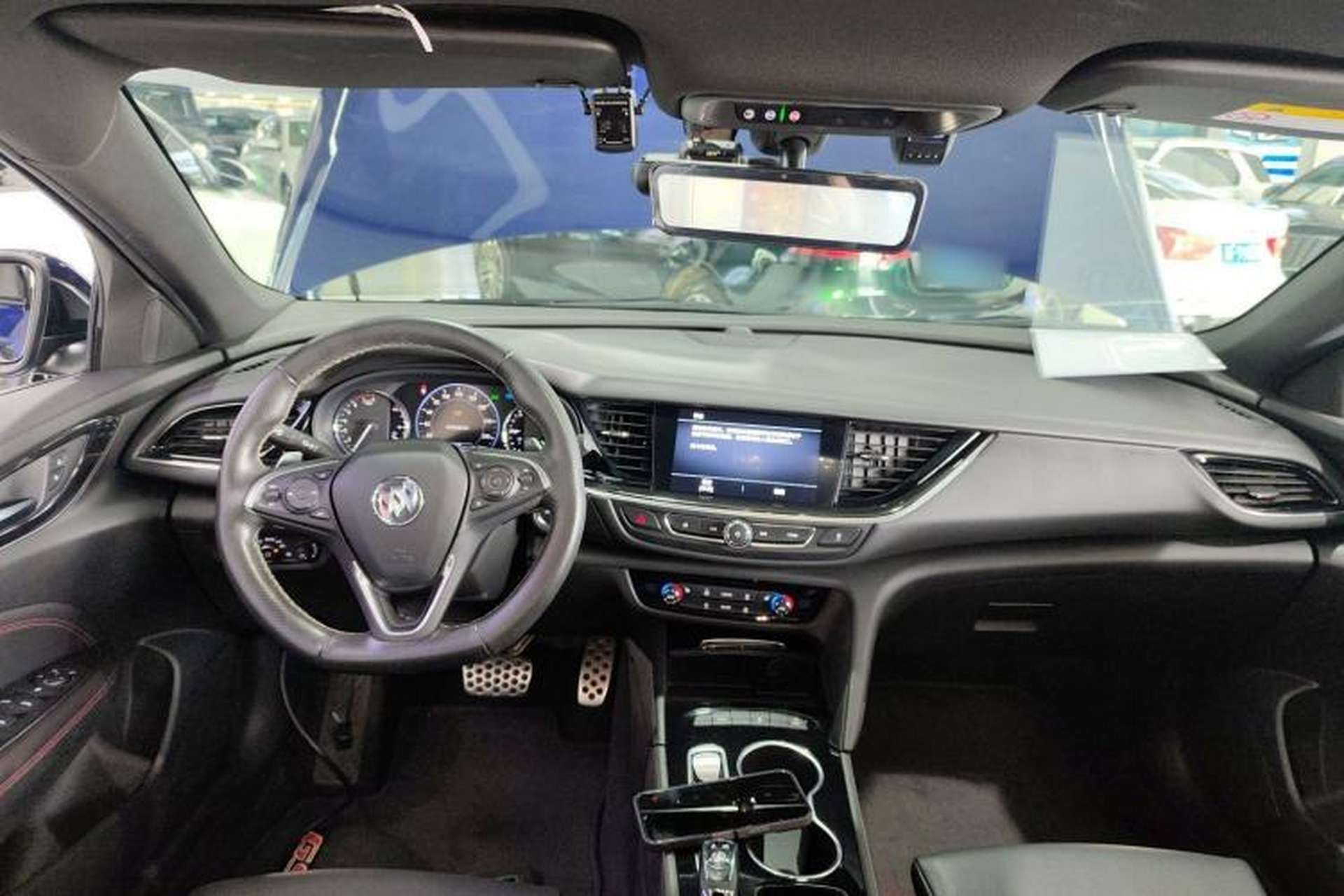 Used Buick Regal 2020 GS 28T Elite Model Center Console