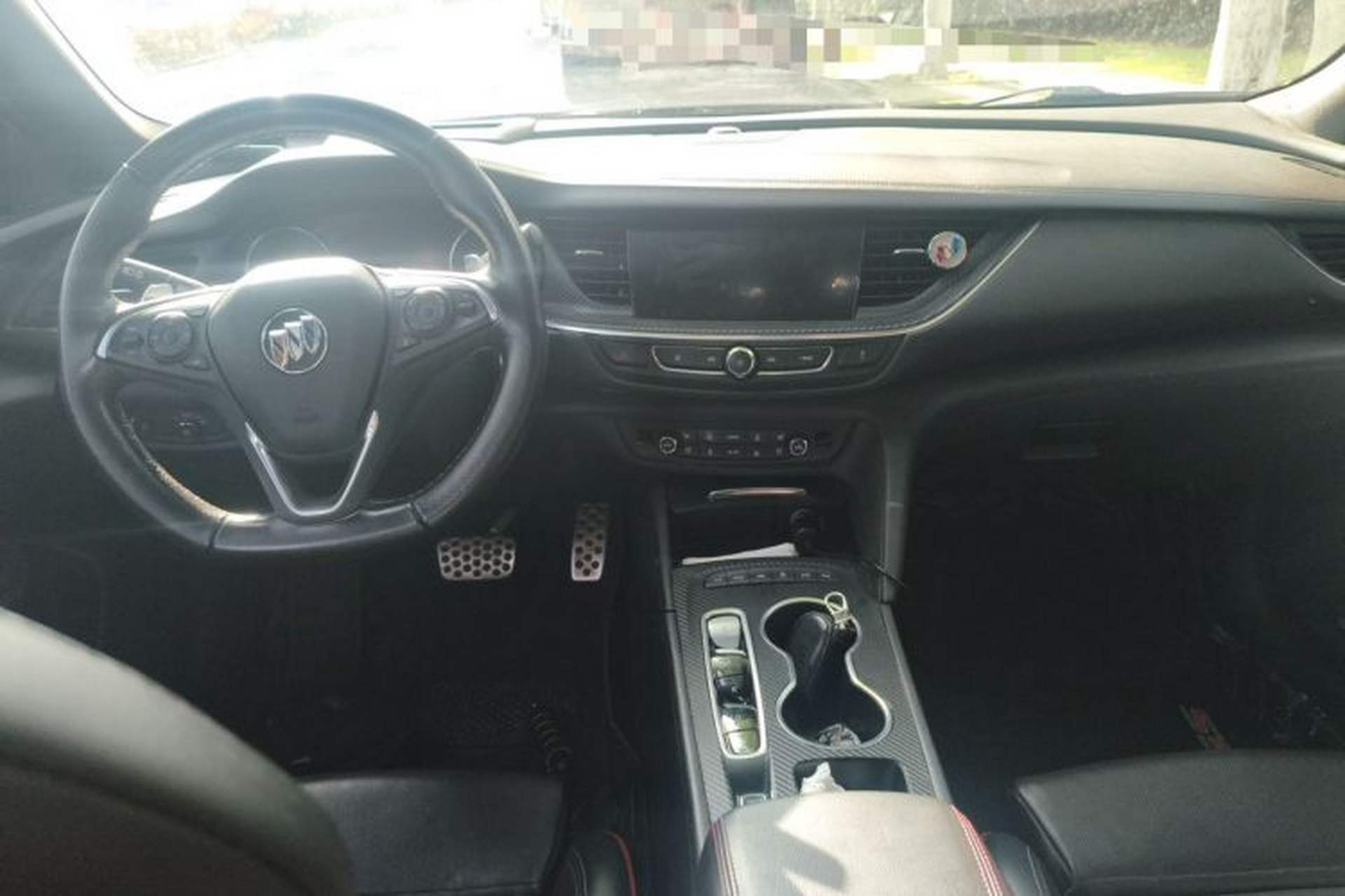 Used Buick Regal 2020 GS 28T Prestige Model Center Console