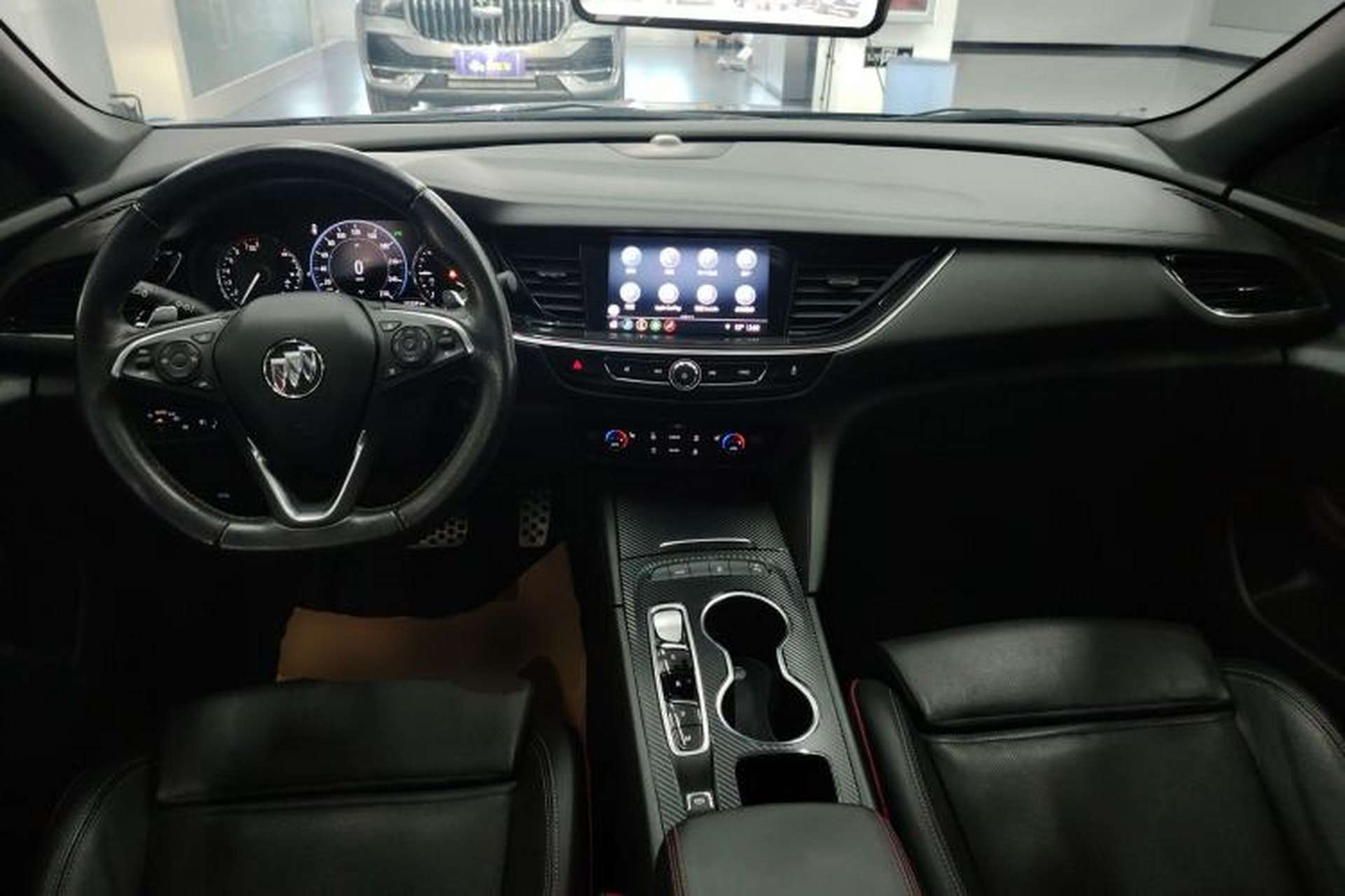 Used Buick Regal 2020 GS 28T Elite Model Center Console