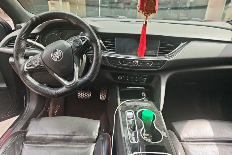 Used Buick Regal 2020 GS 28T Elite Model Center Console