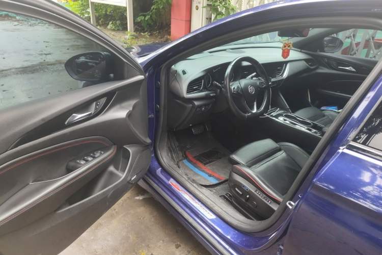 Used Buick Regal 2020 GS 28T Prestige Model Driver Seat