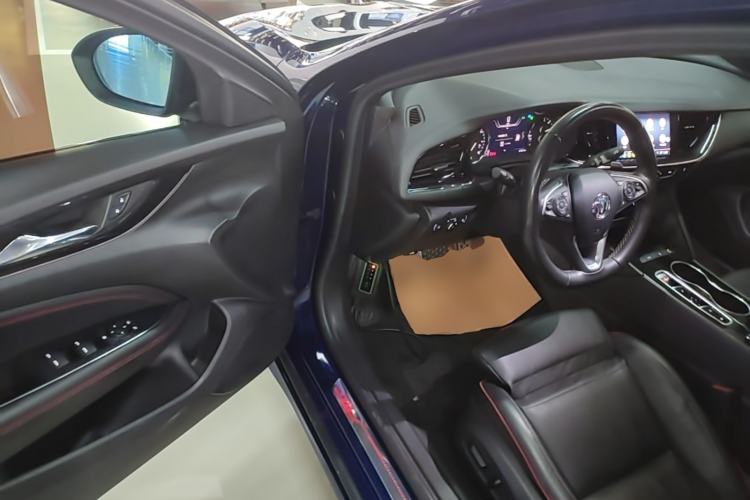 Used Buick Regal 2020 GS 28T Elite Model Driver Seat