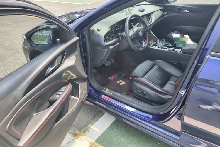 Used Buick Regal 2020 GS 28T Elite Model Driver Seat