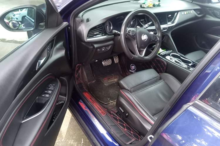 Used Buick Regal 2020 GS 28T Elite Model Driver Seat