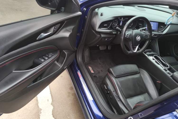 Used Buick Regal 2020 GS 28T Prestige Model Driver Seat