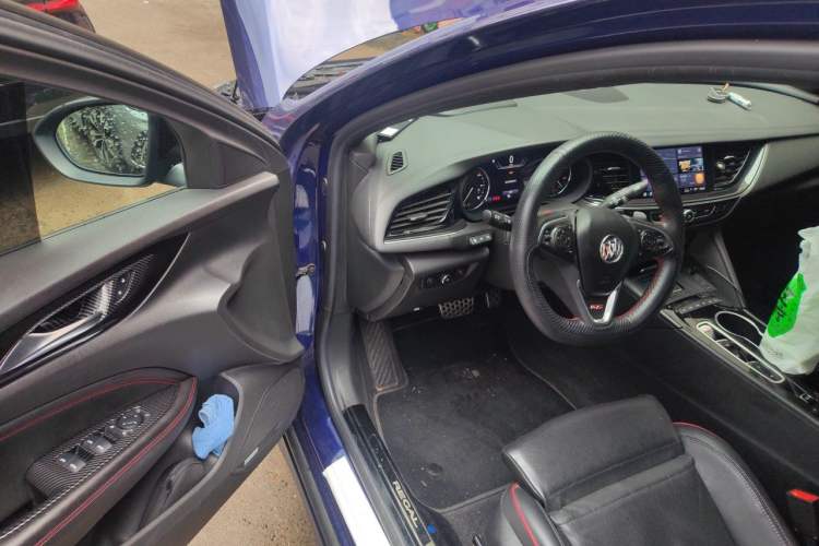 Used Buick Regal 2020 GS 28T Prestige Model Driver Seat