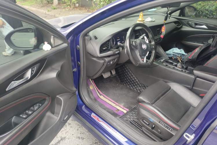 Used Buick Regal 2020 GS 28T Prestige Model Driver Seat