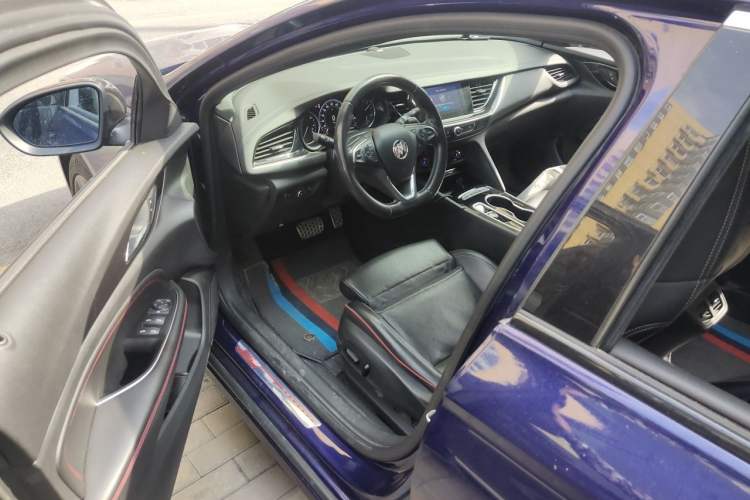 Used Buick Regal 2020 GS 28T Elite Model Driver Seat