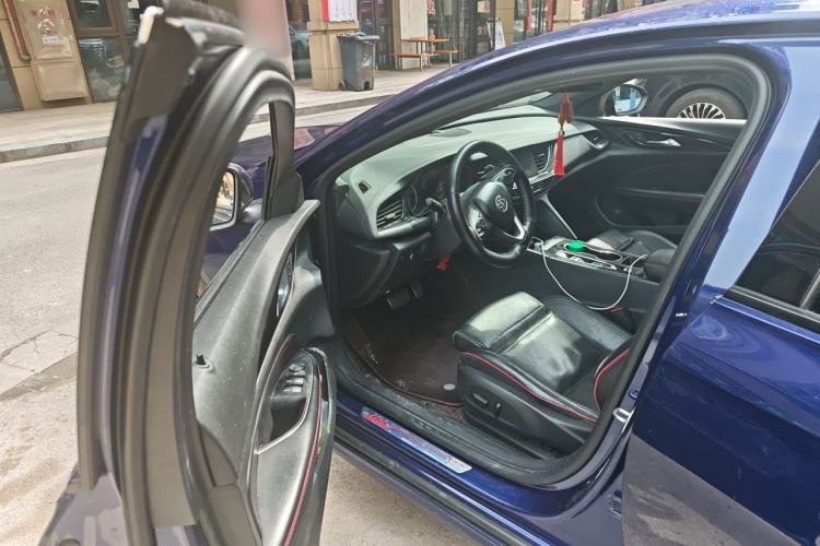 Used Buick Regal 2020 GS 28T Elite Model Driver Seat