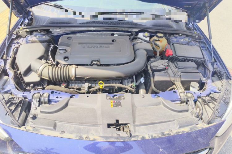 Used Buick Regal 2020 GS 28T Prestige Model Engine Bay