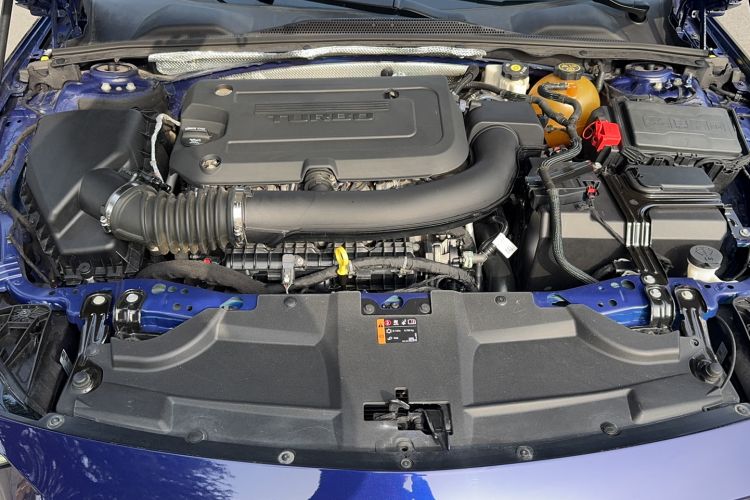 Used Buick Regal 2020 GS 28T Elite Model Engine Bay