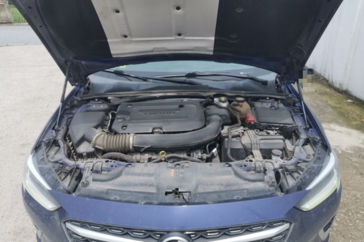 Used Buick Regal 2020 GS 28T Prestige Model Engine Bay