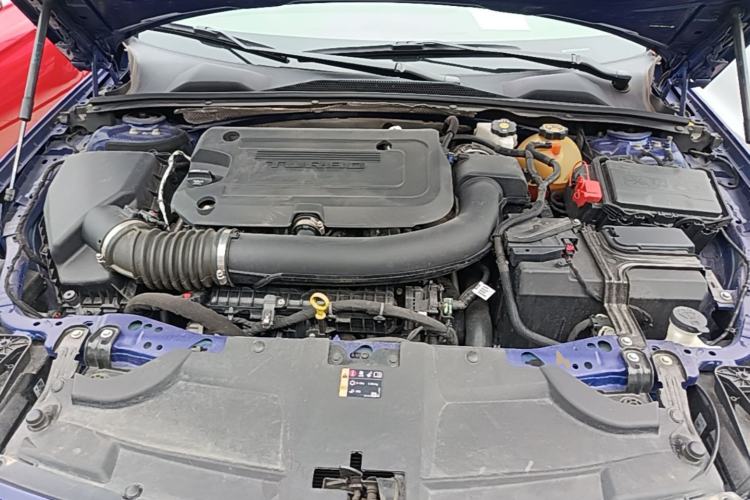 Used Buick Regal 2020 GS 28T Elite Model Engine Bay