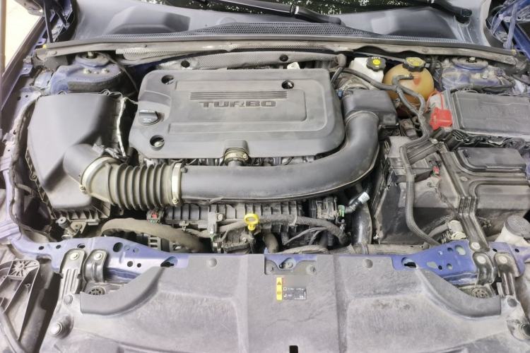 Used Buick Regal 2020 GS 28T Prestige Model Engine Bay