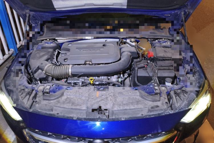 Used Buick Regal 2020 GS 28T Prestige Model Engine Bay