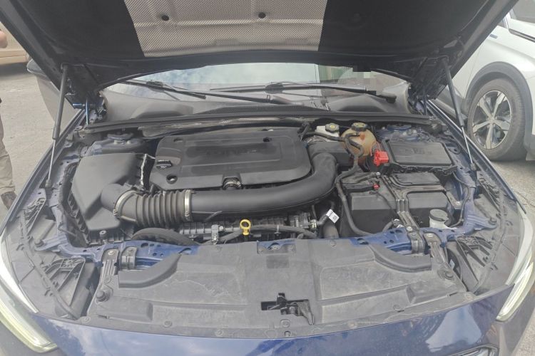 Used Buick Regal 2020 GS 28T Elite Model Engine Bay