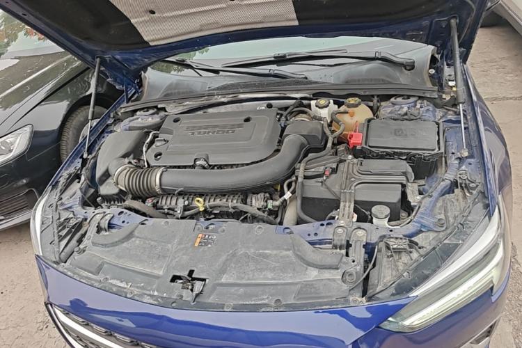 Used Buick Regal 2020 GS 28T Elite Model Engine Bay