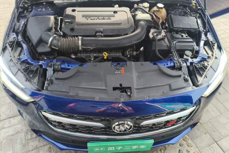 Used Buick Regal 2020 GS 28T Prestige Model Engine Bay