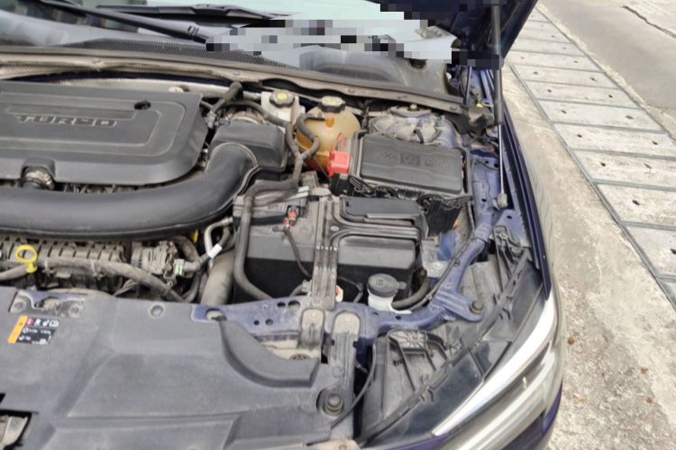 Used Buick Regal 2020 GS 28T Prestige Model Engine Bay Left