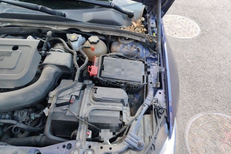 Used Buick Regal 2020 GS 28T Prestige Model Engine Bay Left