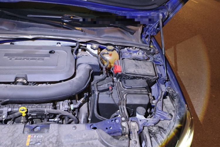 Used Buick Regal 2020 GS 28T Prestige Model Engine Bay Left