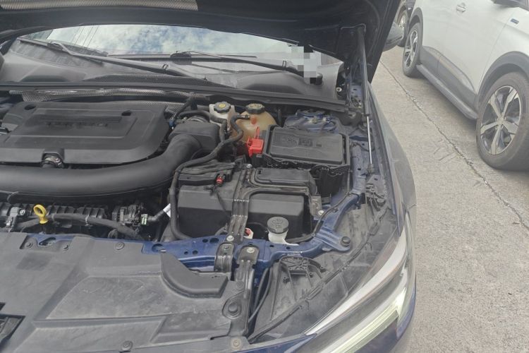Used Buick Regal 2020 GS 28T Elite Model Engine Bay Left