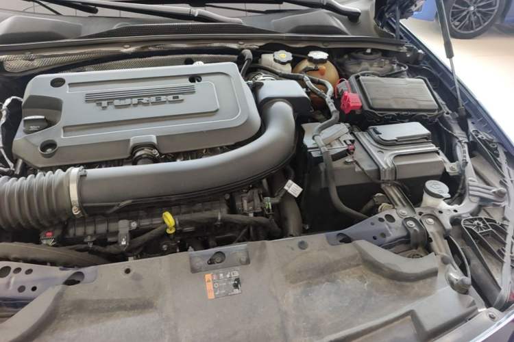 Used Buick Regal 2020 GS 28T Prestige Model Engine Bay Left