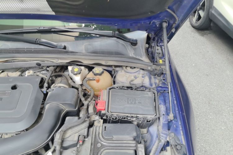Used Buick Regal 2020 GS 28T Elite Model Engine Bay Left