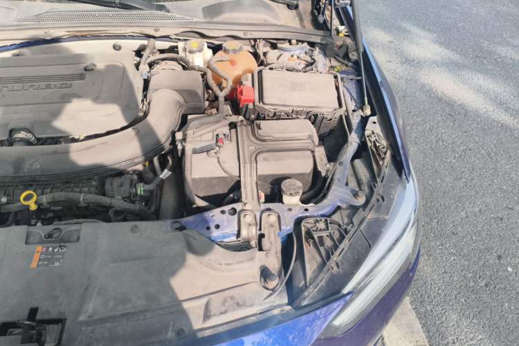 Used Buick Regal 2020 GS 28T Prestige Model Engine Bay Left