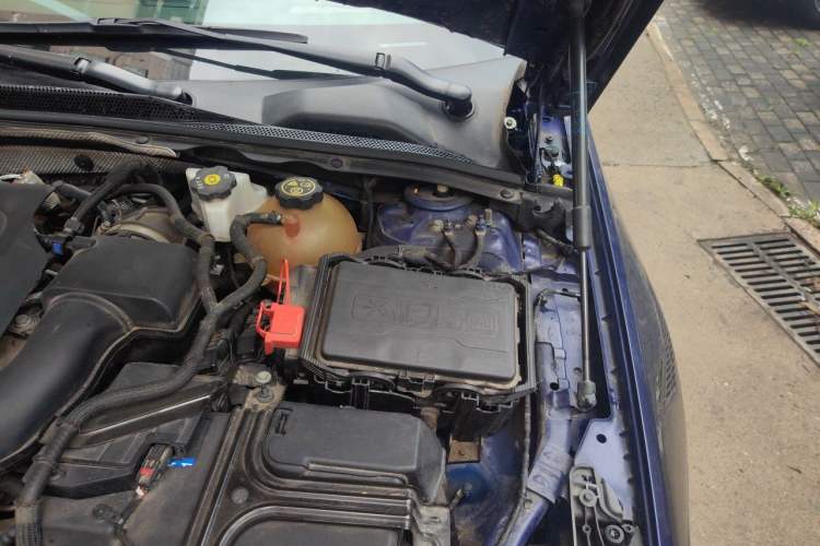 Used Buick Regal 2020 GS 28T Prestige Model Engine Bay Left