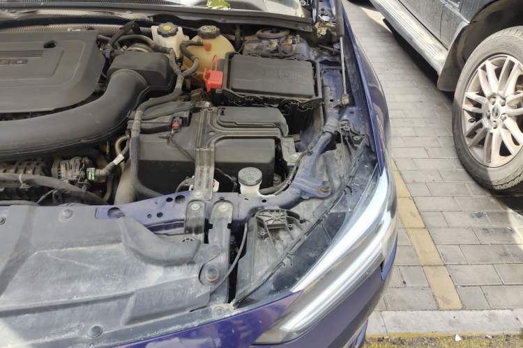 Used Buick Regal 2020 GS 28T Elite Model Engine Bay Left