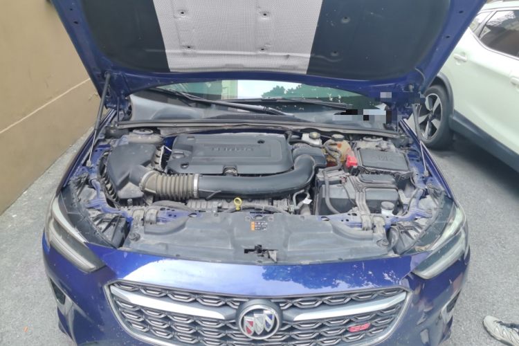 Used Buick Regal 2020 GS 28T Elite Model Engine Bay