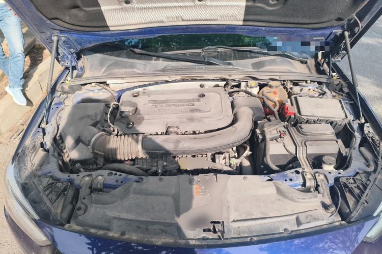 Used Buick Regal 2020 GS 28T Prestige Model Engine Bay