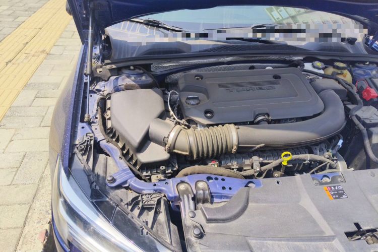Used Buick Regal 2020 GS 28T Prestige Model Engine Bay Right