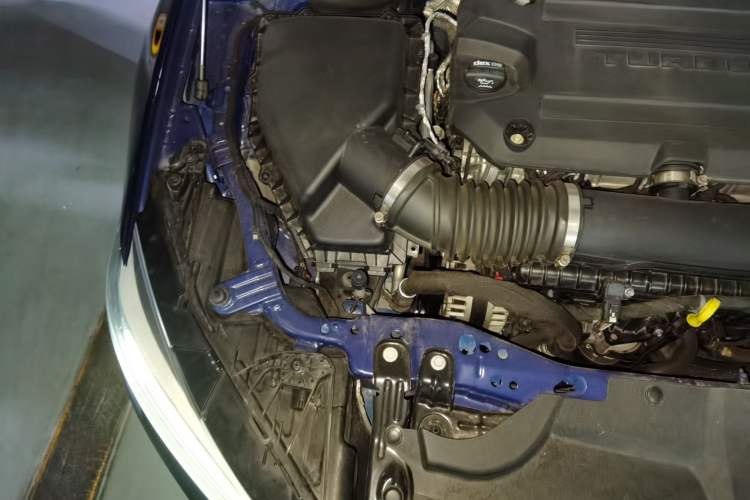 Used Buick Regal 2020 GS 28T Prestige Model Engine Bay Right