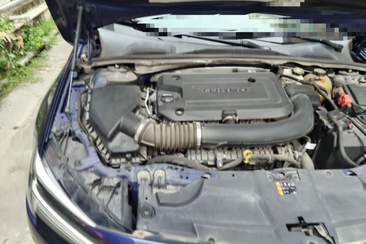 Used Buick Regal 2020 GS 28T Prestige Model Engine Bay Right