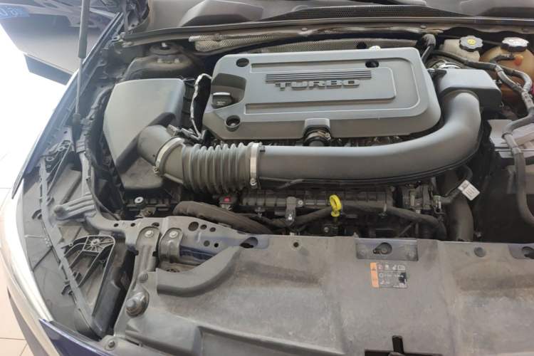 Used Buick Regal 2020 GS 28T Prestige Model Engine Bay Right