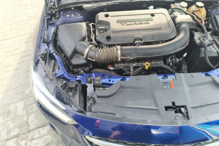 Used Buick Regal 2020 GS 28T Prestige Model Engine Bay Right