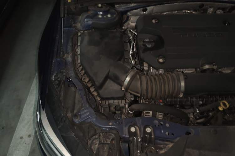 Used Buick Regal 2020 GS 28T Prestige Model Engine Bay Right