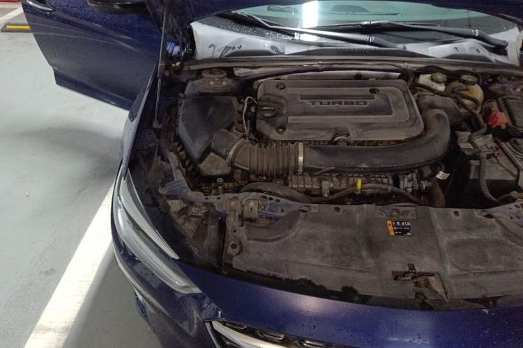 Used Buick Regal 2020 GS 28T Elite Model Engine Bay Right