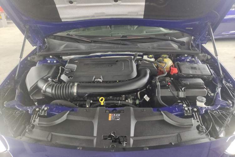 Used Buick Regal 2020 GS 28T Prestige Model Engine Bay